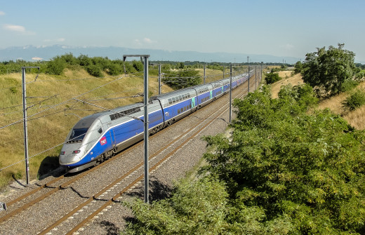 1067785 (a): :2024x1301